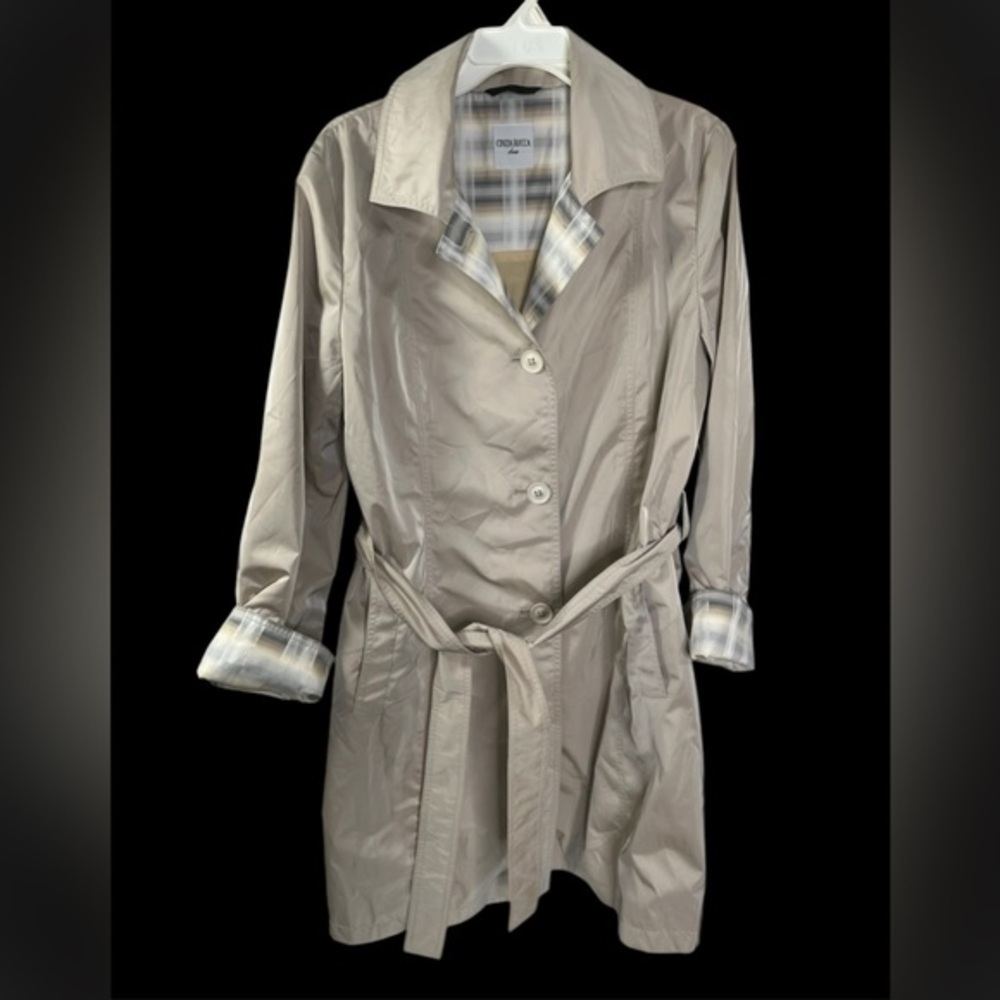 Cinzia Rocca off-white trench raincoat with Belted Waist, EUC, size 10